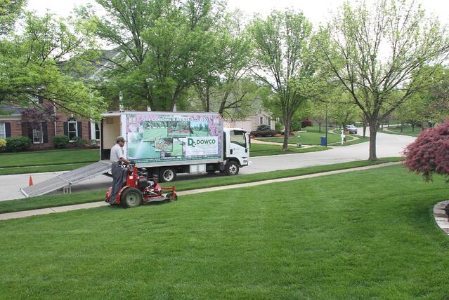 Chesterfield_MO_Lawn_Mowing_Services